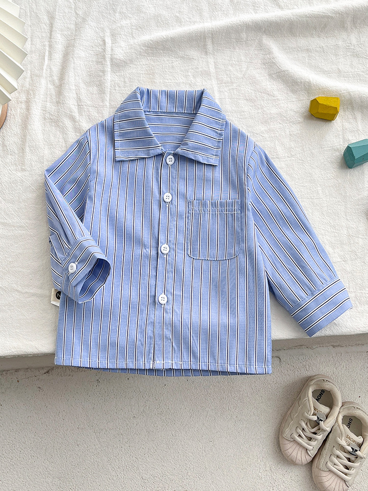 Camisas infantiles coreanas de primavera y otoño, nuevas camisetas infantiles de estilo femenino, cardigan a rayas casuales simples y sueltas.