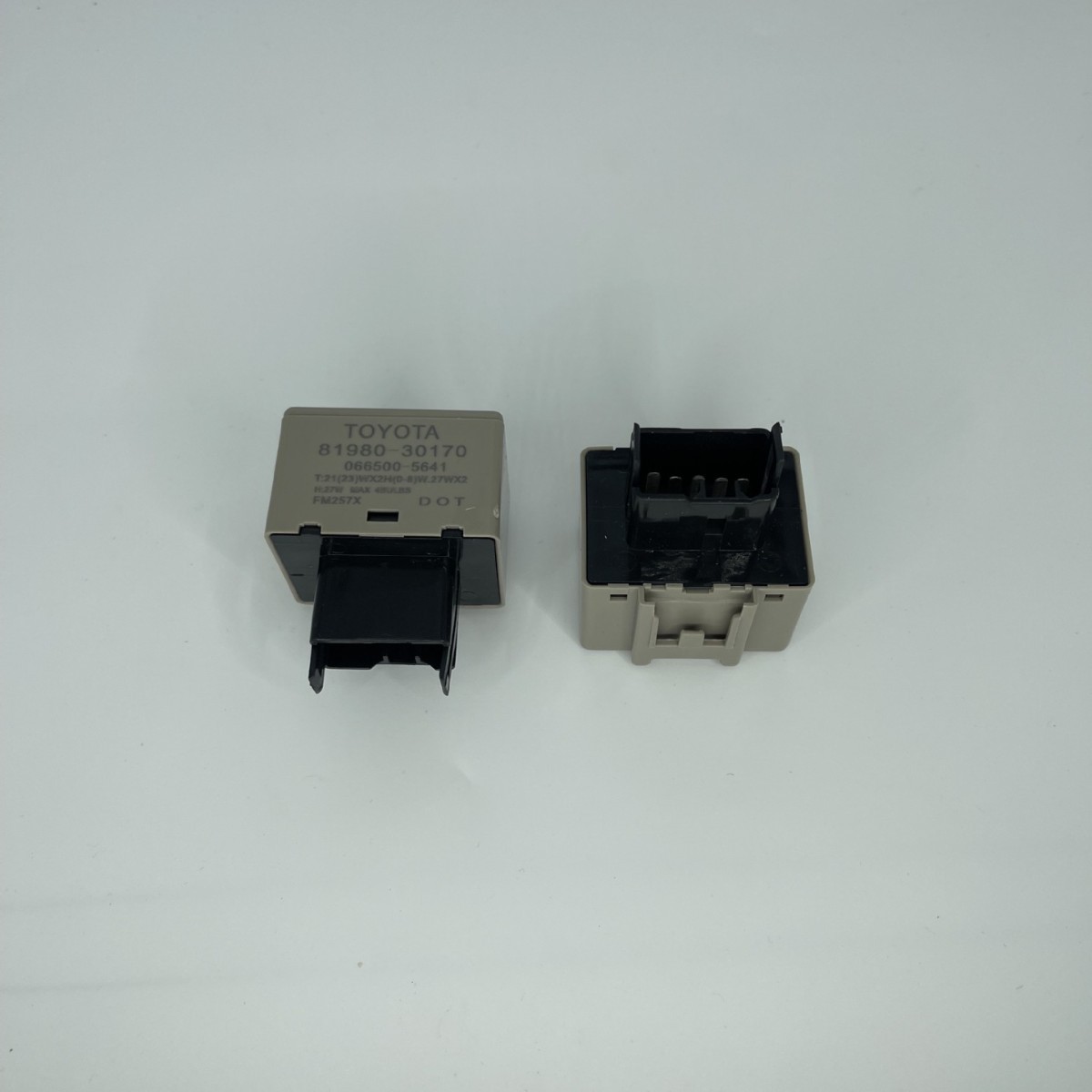 全新丰田闪光器81980-30170丰田闪光器066500-5641