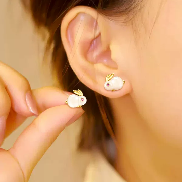 2025 New Jade Rabbit Earrings for Women, Simple and Young Rabbit Earrings, Elegant Ear Piercing Earrings, One Piece Drop Shipping Trend
