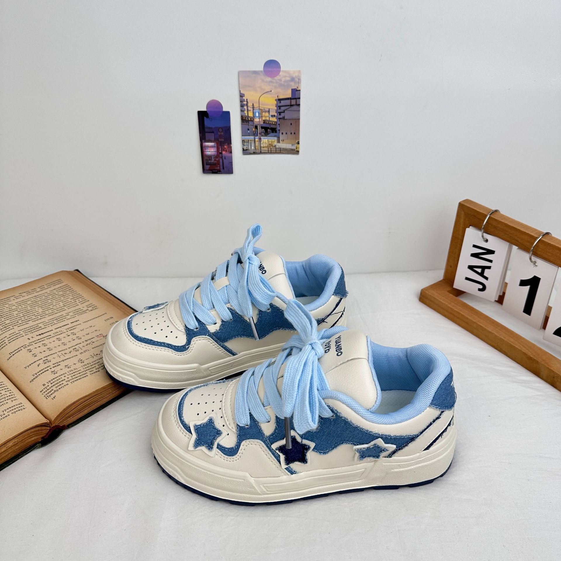 Far Wave 2025 Spring New Student Little White Shoes Zapatos de deporte de todo fósforo de uso exterior de mujer Estilo de Hong Kong Harajuku Zapatos deportivos de mujer