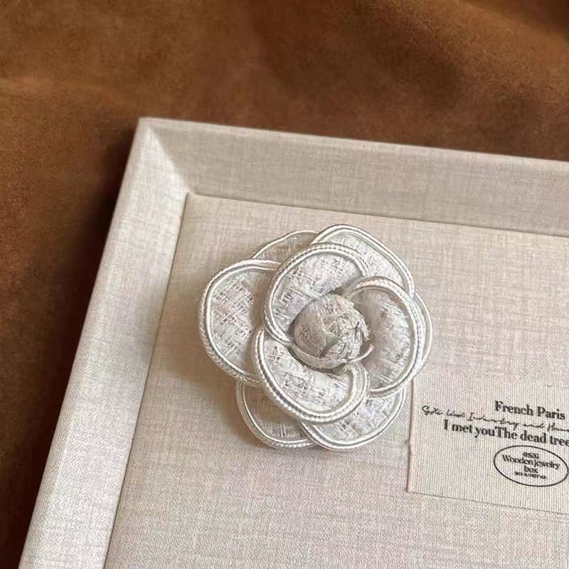 Camelia broche voor dames vintage wollen 3d bloem speld_voghion.com