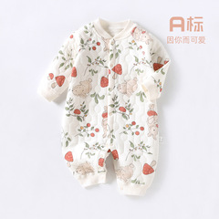 赤ちゃんの連体服春秋a類は綿を挟んで赤ちゃんの薄い綿の服の新生児の保温服の赤ちゃんの春の服に登ります。