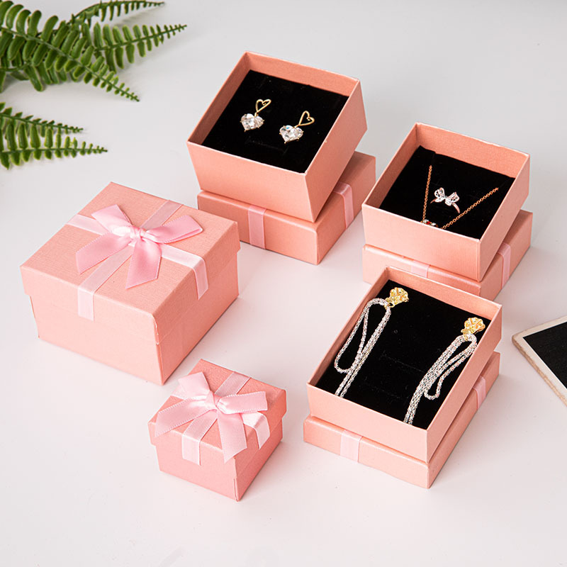 Fuente fábrica al por mayor caja de embalaje de joyería con muestra caja de anillo collar caja de joyería caja de regalo cubierta del cielo y la tierra