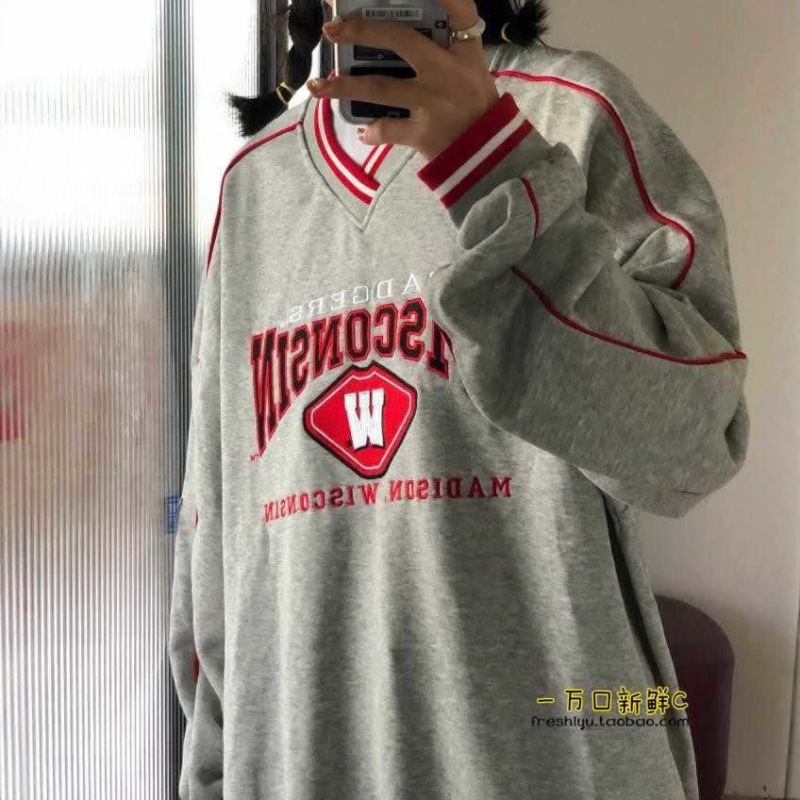 Cool Cover Up! Retro V Neck Color-Blocked Pullover Sweatshirt Korean Preppy Loose Baseball American Pullover Fleece-Lined Sweater Cool Cover Up! Retro V Neck Color-Blocked Pullover Sweatshirt Korean Preppy Loose Baseball American Pullover Fleece-Lined Sweater
