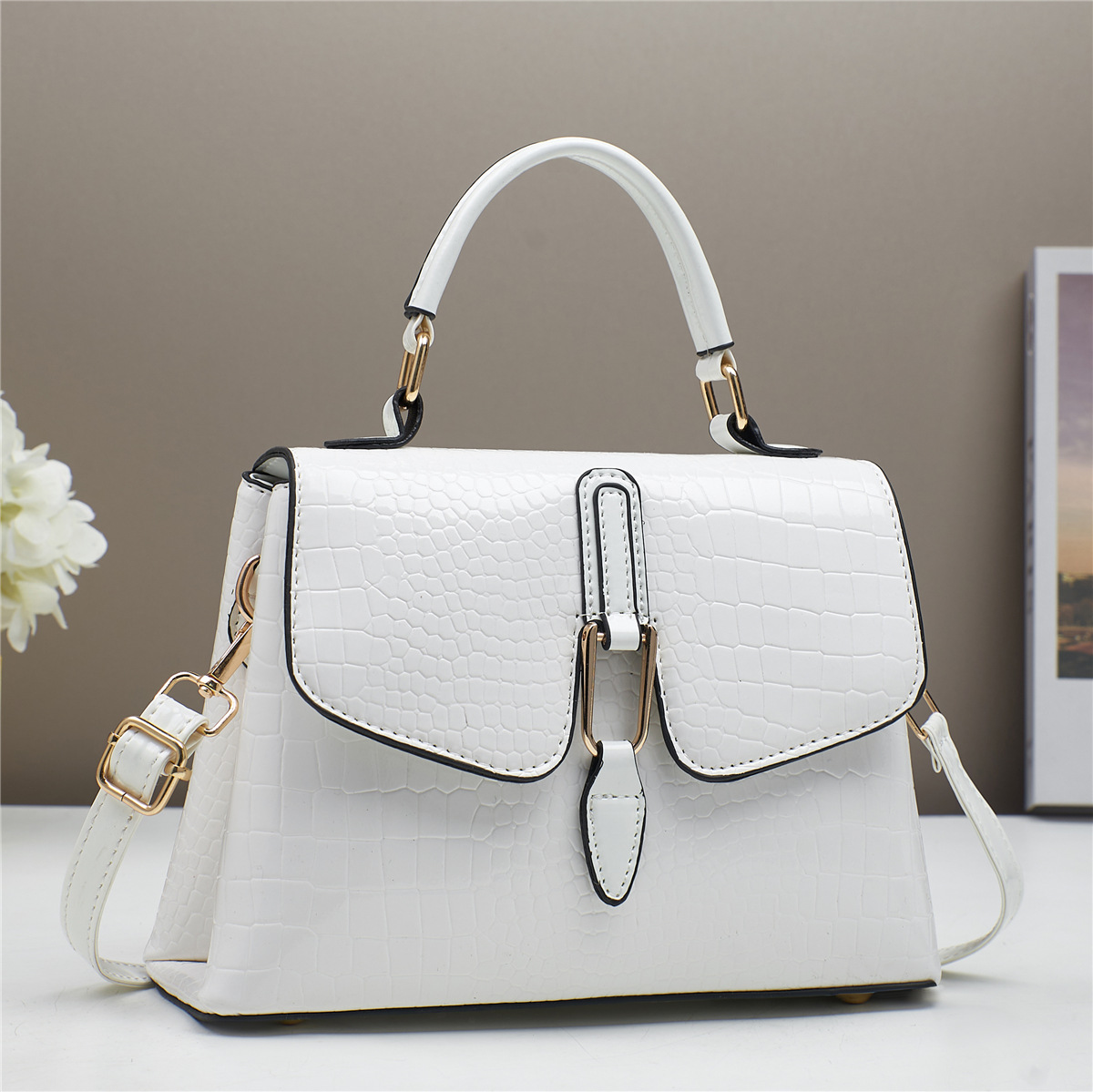 Nuevo bolso de moda coreano damas primavera y verano mochila bolso de mano temperamento bolso de mujer bolso de hombro universal damas