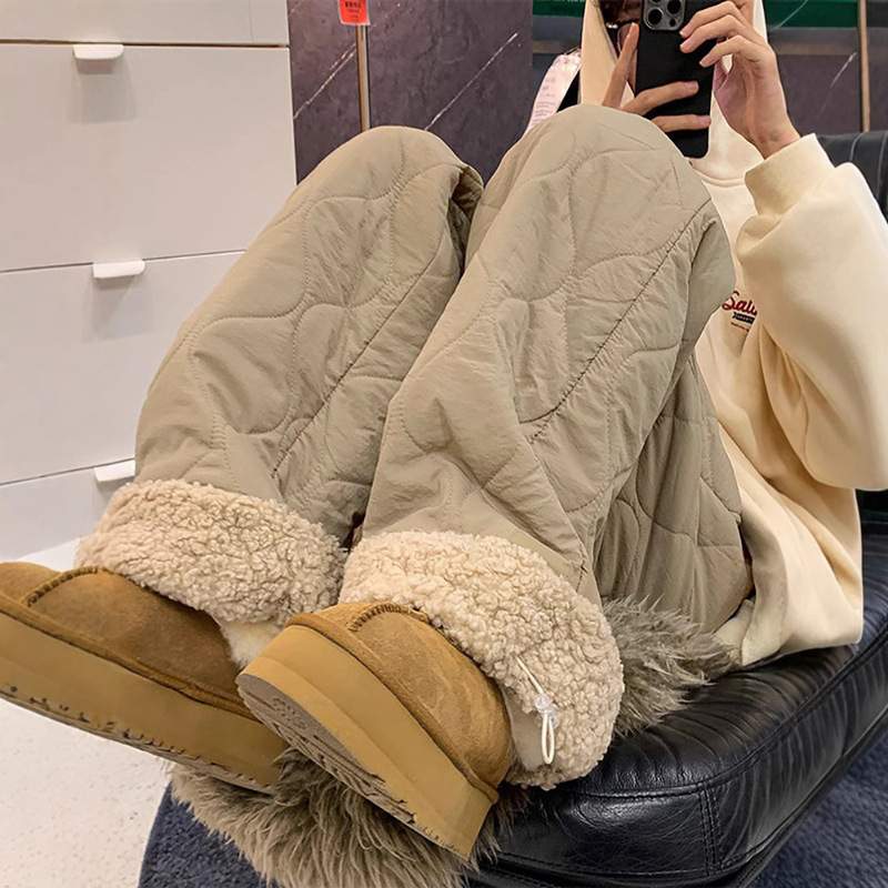 Men's Casual Pants with Lamb Fleece for Warmth and Protection Against Temperatures as Low as -40 Degrees, Thickened and Fleece-Lined for Extreme Cold in Northeast Winter