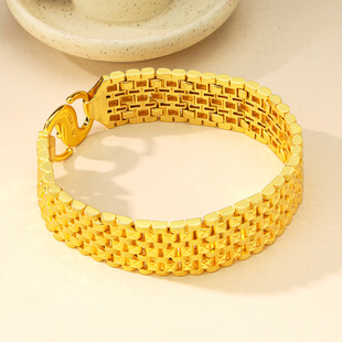 ���ͬ��ɳ���ϰ��ֱ���п���r�з����S��ɫ��߱�ɫ���l