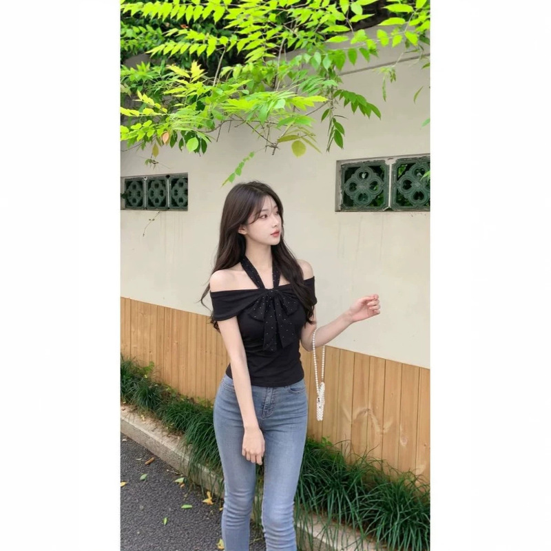Black Strawberry Slim-Fit Sweet Spicy Girl Off-Shoulder Halter Neck Polka Dot Tie Short-Sleeve T-Shirt for Women, Summer Design, Off-Shoulder Top
