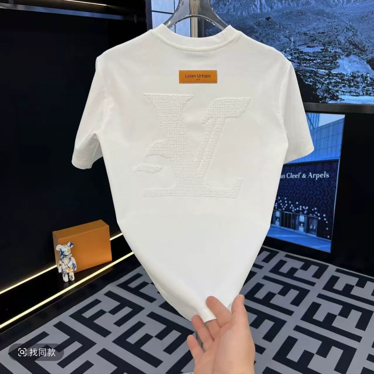 Вышитые футболки для мужчин и женщин модные дикие классический дизайн дышащий и удобный высокое качество с короткими рукавами