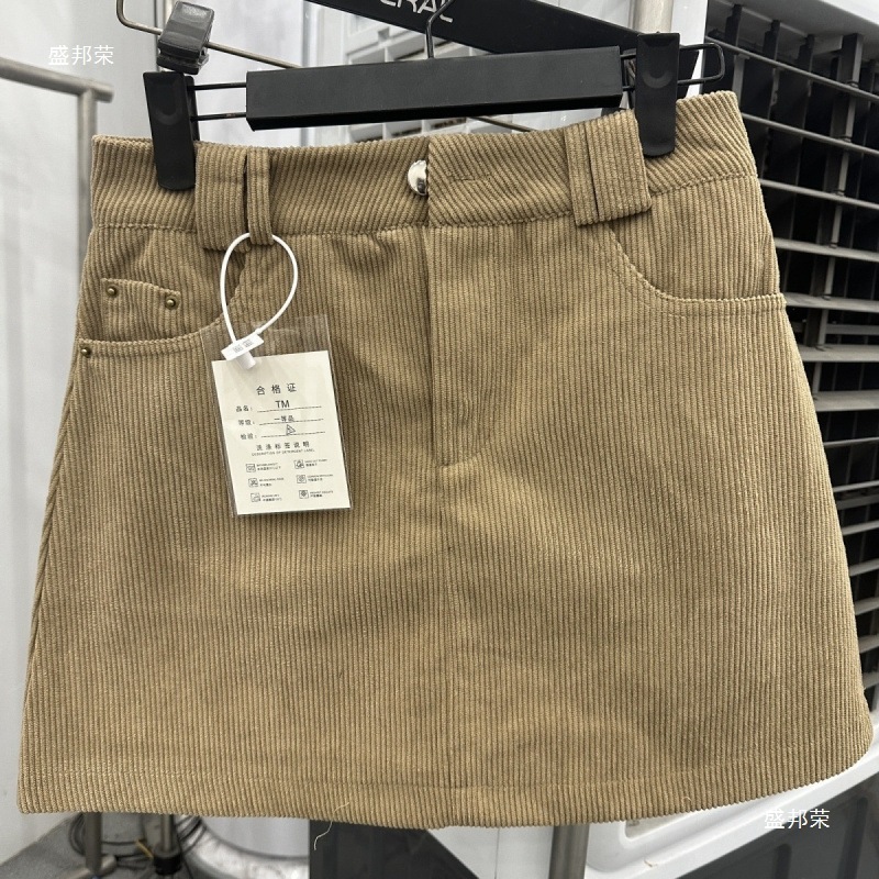 コーデュロイのスカートの半身のスカートの女性の秋冬の小さい背は合わせて腰が高くて痩せています。|undefined