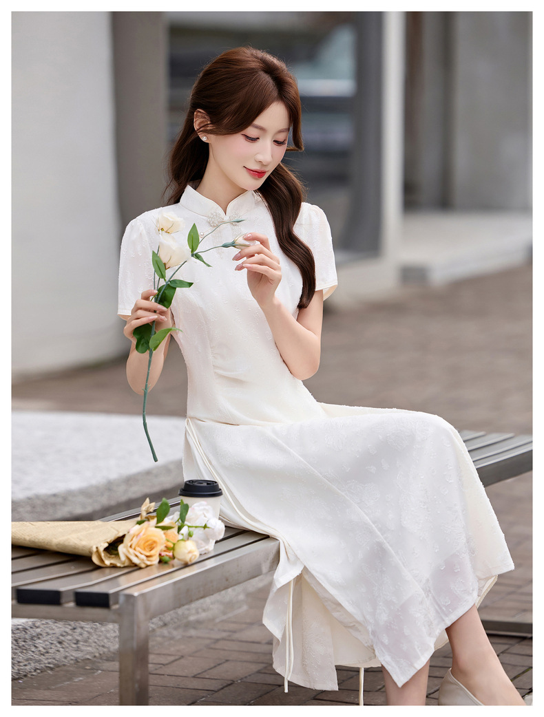 Đầm maxi nữ thắt eo phong cách tân cổ điển Trung Hoa GT8200 — màu trắng ngà chi tiết 12