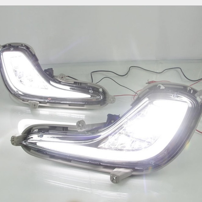 Adecuado para la luz diurna ACCENT 12-13 Rena HYUNDAI ACCENT/VERNA '12 ~ 17DRL