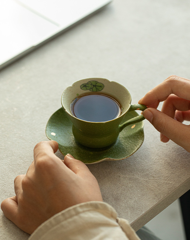 Handbemalte Keramik Kaffeetasse Mit Untertasse Und Goldrand_voghion.com