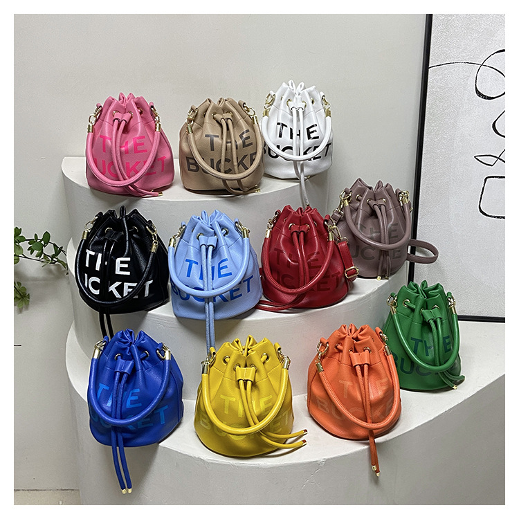 Stylish Bucket Bag Image 5
