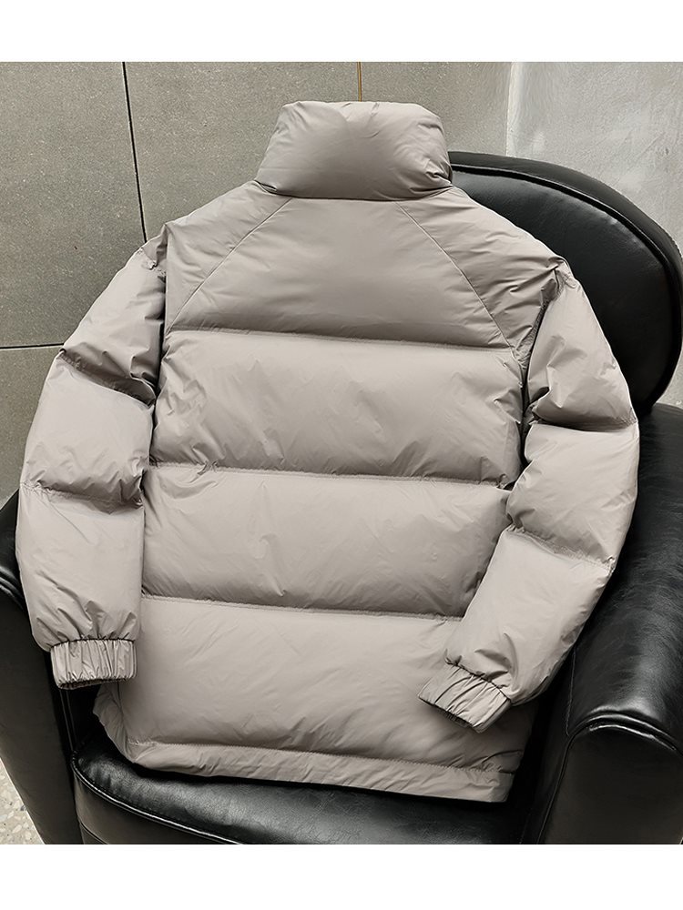 Light and thin demi-season down jacket