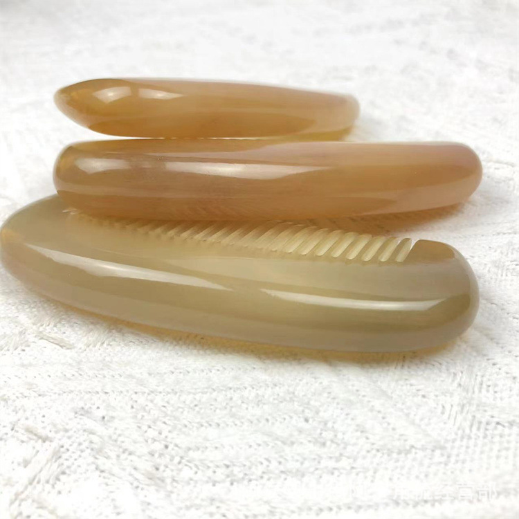 Horn Comb Thickened Fine Teeth Massage Comb 12cm Portable Purse Comb Gift Comb key features