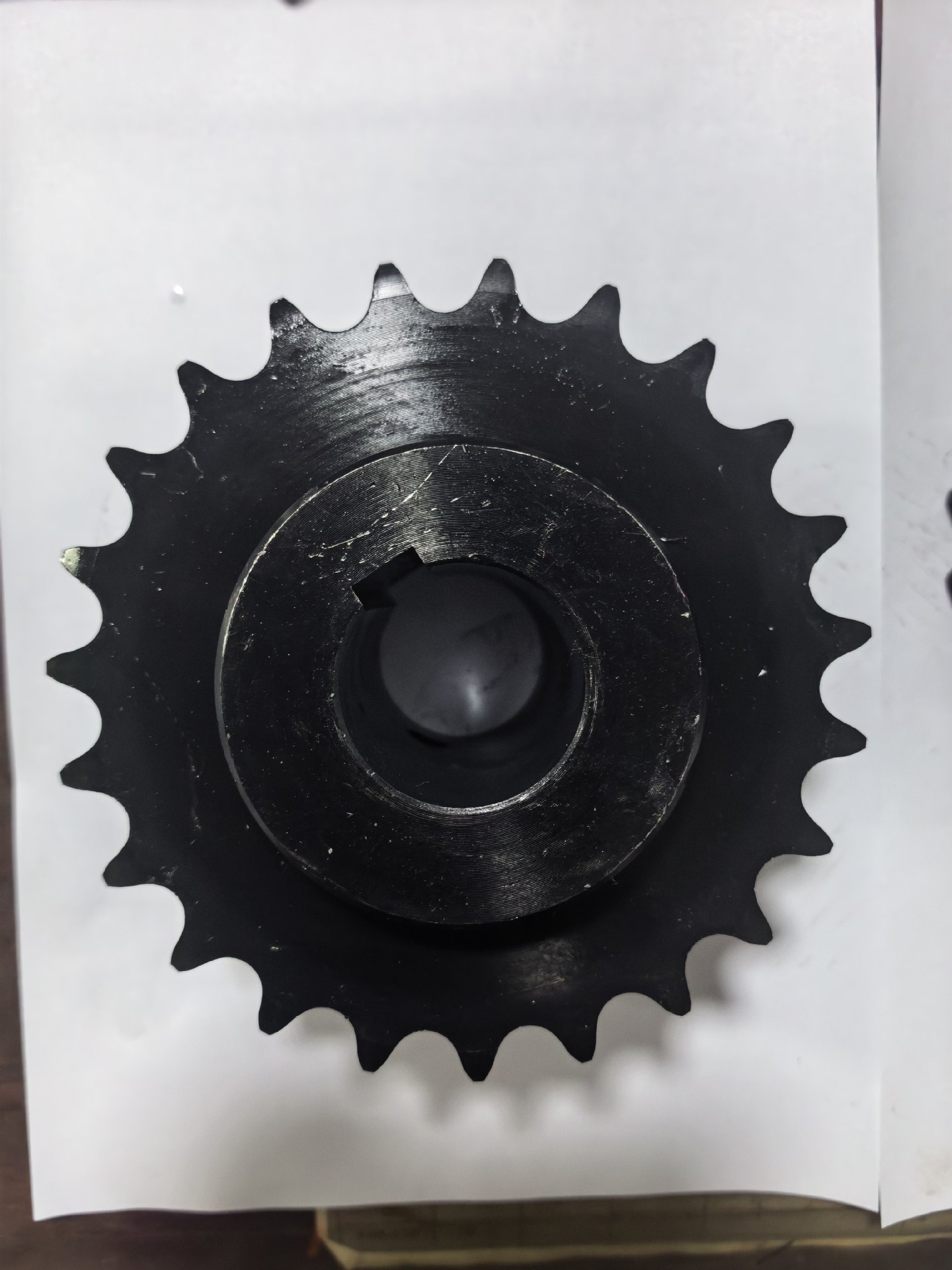 Sprocket manufacturer has a large stock of 45 steel A3 high-precision finished hole sprockets in various specifications, high-frequency hardened and blackened