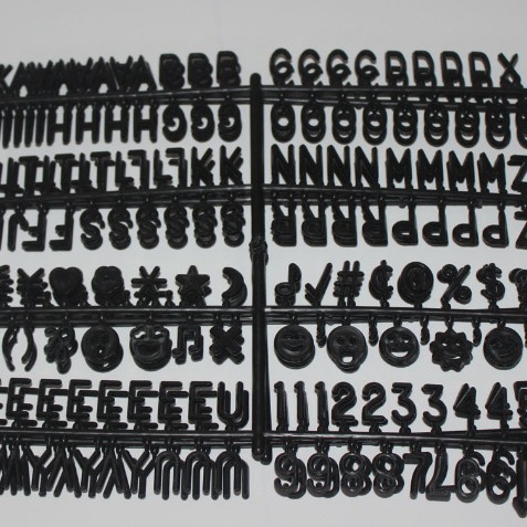 Tablero de fieltro de Amazon tablero de mensajes tablero de letras en inglés fieltro carta de plástico de 0,75 pulgadas 170 pequeño