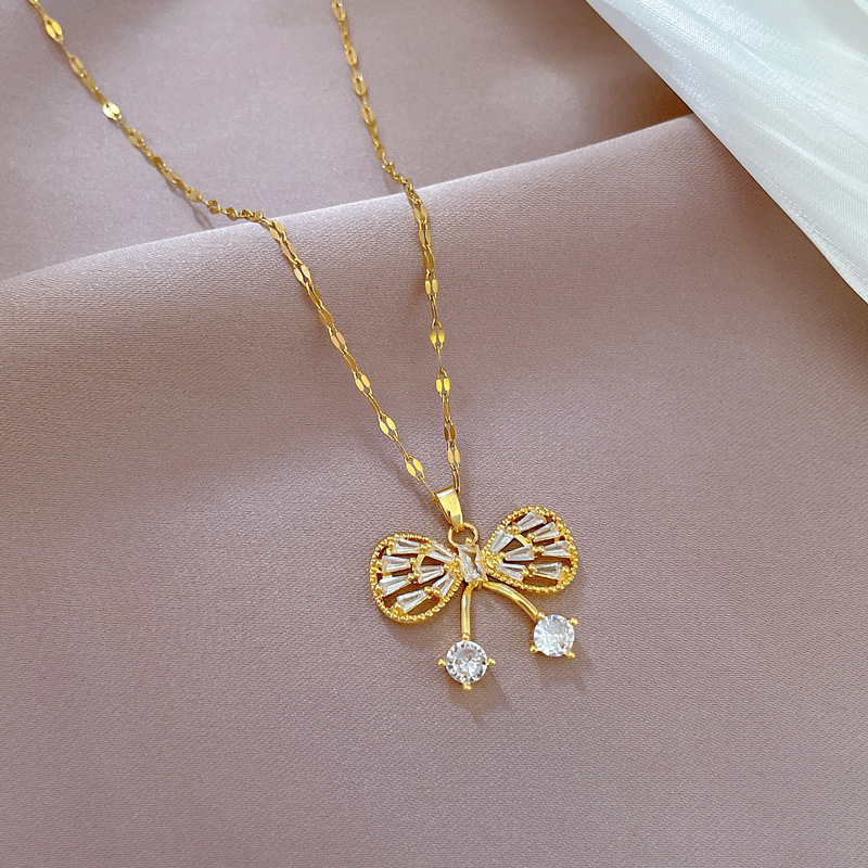 Set collana e orecchini a farfalla micro-set per banchetti_voghion.com