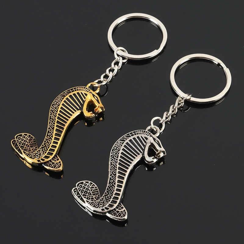 Ford Mustang logo key chain snake metal key chain creative animal Cobra pendant small gift wholesale