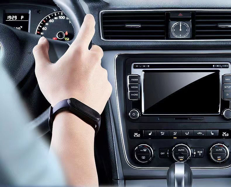 Universal Car Hud Head-Up Display, Vehicle Navigation Locator, Beidou Satellite Electronic Speed Detector