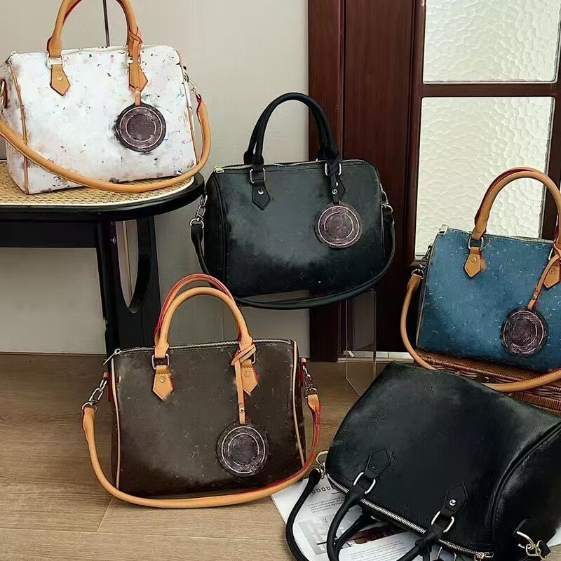Cross-Border New Style Handbag Ostrich Leather Bag Boston Pillow Bag Single Shoulder Crossbody Bag Cross-Border New Style Handbag Ostrich Leather Bag Boston Pillow Bag Single Shoulder Crossbody Bag