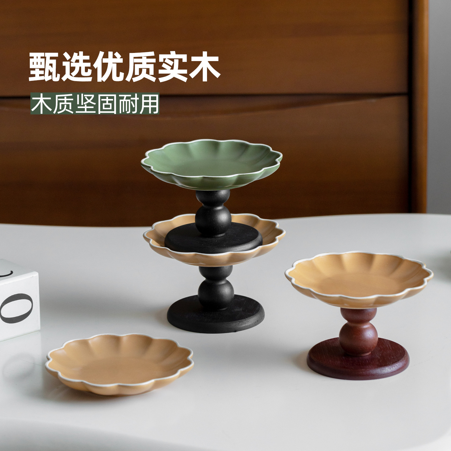 Cuenco de gato mascota de pie alto de cerámica medieval para proteger el cuello