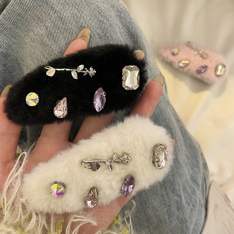 Gemstone Rose Plush Hairpin for Women, High-End Hair Accessory, Autumn and Winter Rhinestone Hairpin, Plush Edge Clip, Classy Temperament Bb Clip