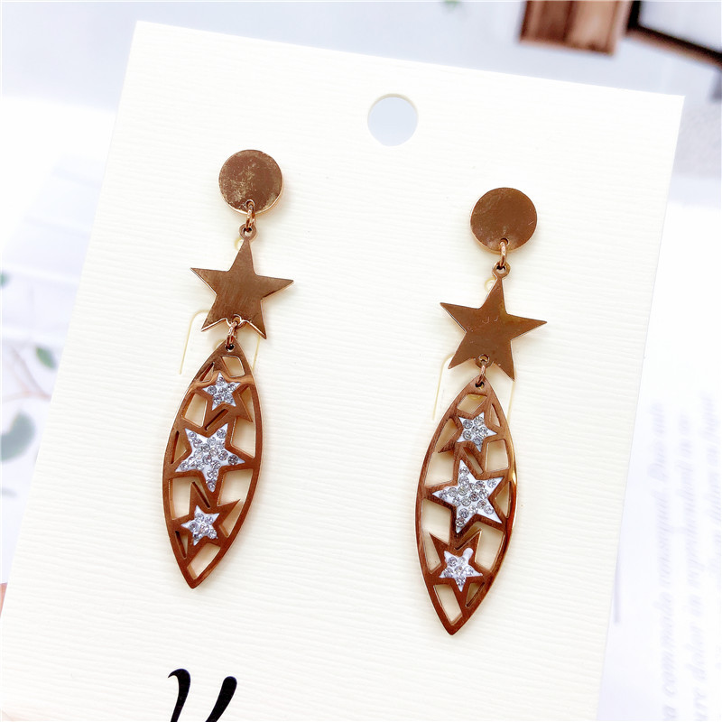 Leaf Star Female Long Five-pointed Star String Leaf Gold Titanium Steel Earrings display picture 3