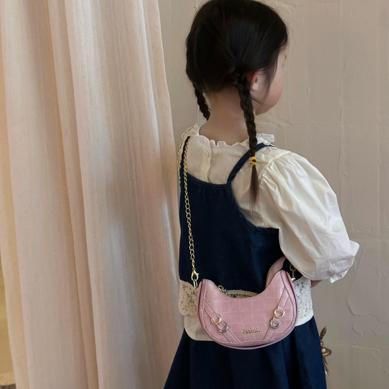 Bolso para niños coreano piedra simple bolso de hombro para bebés de color sólido 2025 nuevo bolso para niñas debajo de la axila