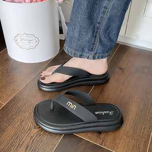 2024 New Women's Flip-flops for Summer Wear Non-slip Seaside Thick-soled Sandals Flat Flip-flops for Women