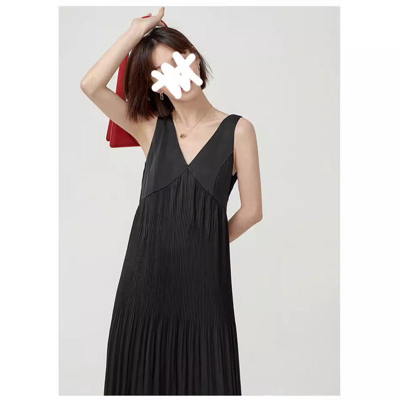 [in stock hanging] summer new slightly fat mm dress pleated skirt long sleeveless V-neck skirt 5110