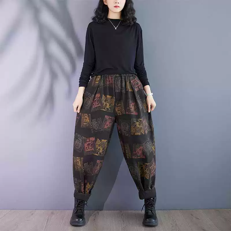 Autumn retro jeans, fitted trousers, flashlight, oversize