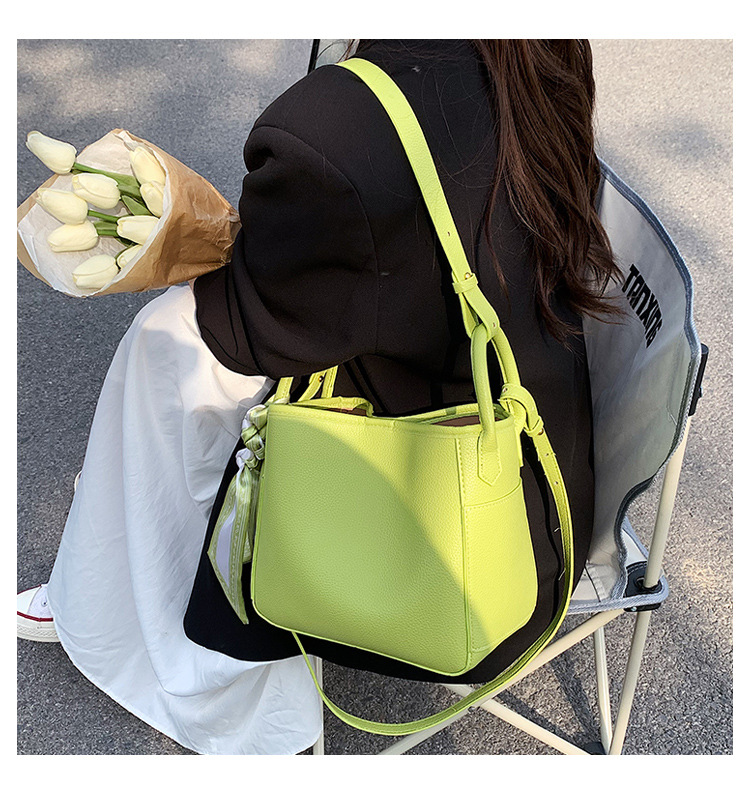 Basic Solid Color Ribbon Bucket Magnetic Buckle Bucket Bag display picture 4