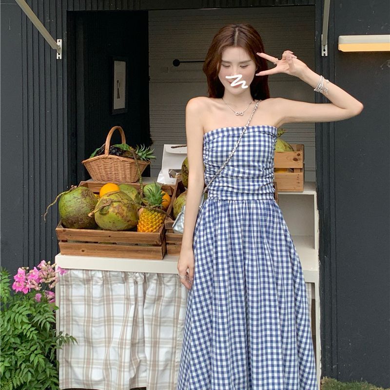 2026 Summer Plaid Strapless Dress for Women, French Style, High-End, Vintage, Elegant, Waist-Cinching, Slimming, Vacation Long Dress 2026 Summer Plaid Strapless Dress for Women, French Style, High-End, Vintage, Elegant, Waist-Cinching, Slimming, Vacation Long Dress