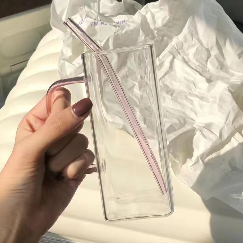 Taza de vidrio cuadrada con mango de color Taza de jugo de leche Taza para el hogar simple transparente Taza de agua de vidrio de borosilicato