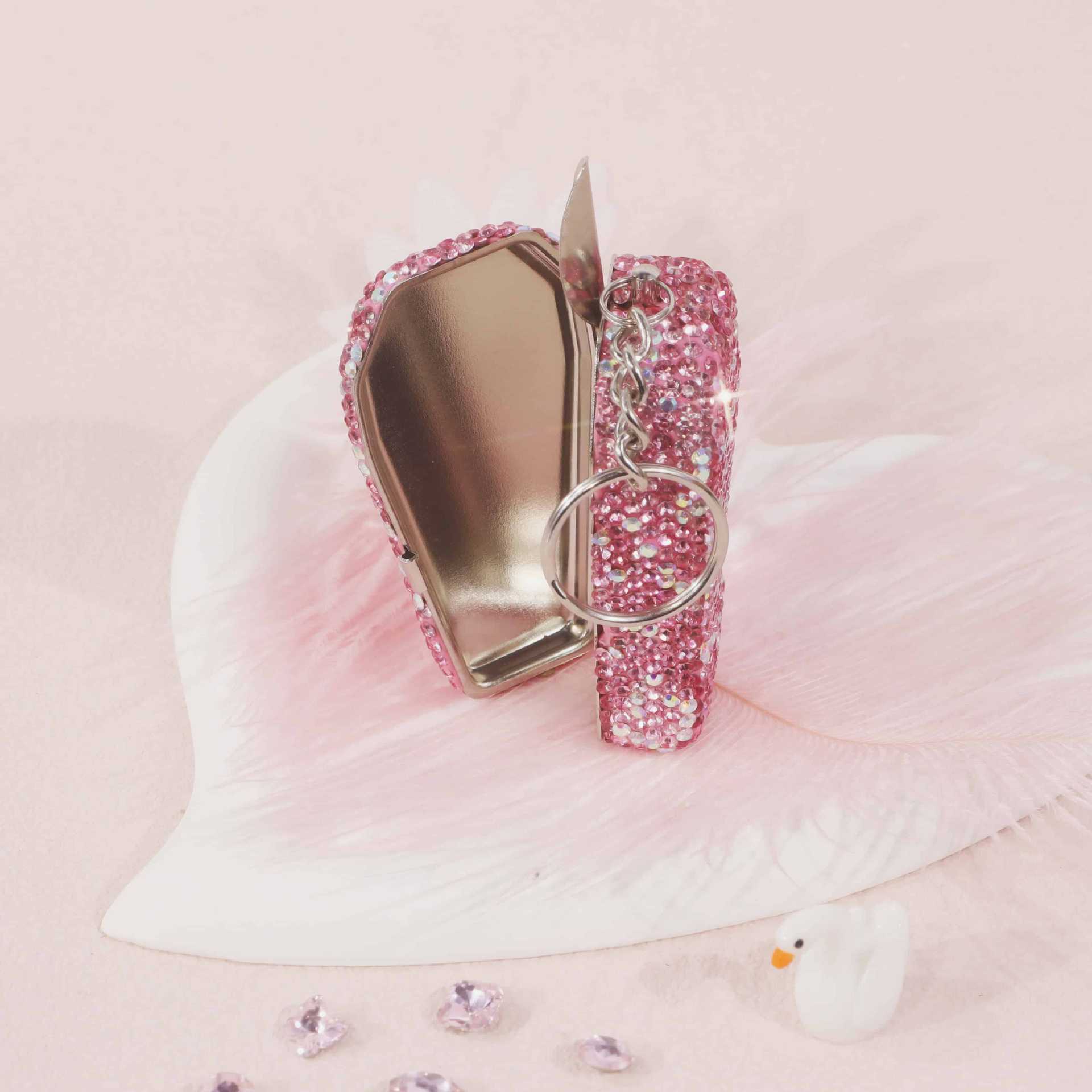 Cross-Border Hot-Selling Rhinestone-Encrusted Ashtray, Exquisite Full-Diamond Anti-Fly Ash Stainless Steel Creative Diamond-Encrusted Car Ashtray with Lid