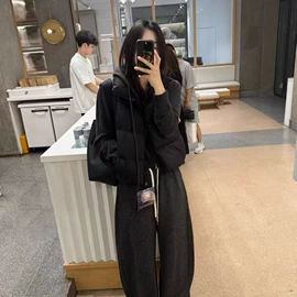 时尚休闲套装;女式T恤;毛衣