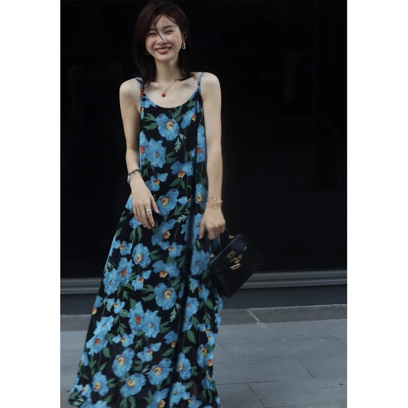 2026 New Style French Seaside Resort Long Dress with High-Quality Texture and Blue Floral Pattern Sleeveless Suspender Dress for Women Summer 2026 New Style French Seaside Resort Long Dress with High-Quality Texture and Blue Floral Pattern Sleeveless Suspender Dress for Women Summer