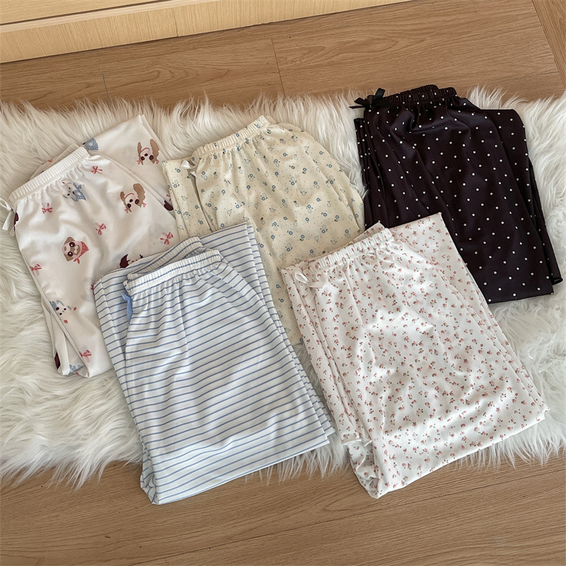 Pijama de hilo de seda de hielo para mujer 2025 verano nuevo estilo lindo pantalones anti-mosquitos dibujos animados dulces pantalones caseros comercio exterior al por mayor