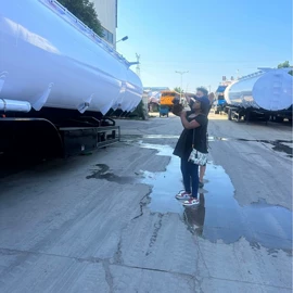 挂车;粉粒运输车;液罐车