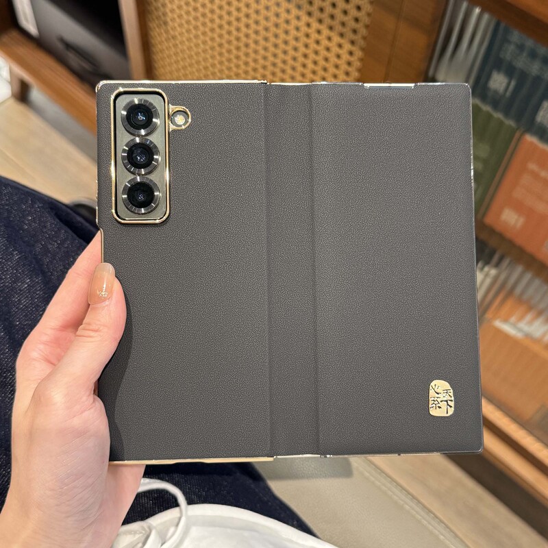 Suitable for Samsung Zfold7 Mobile Phone Case, Magnetic Flip Leather Case, W26 Plain Leather Electroplating Fold56 Anti-Fall Protective Case