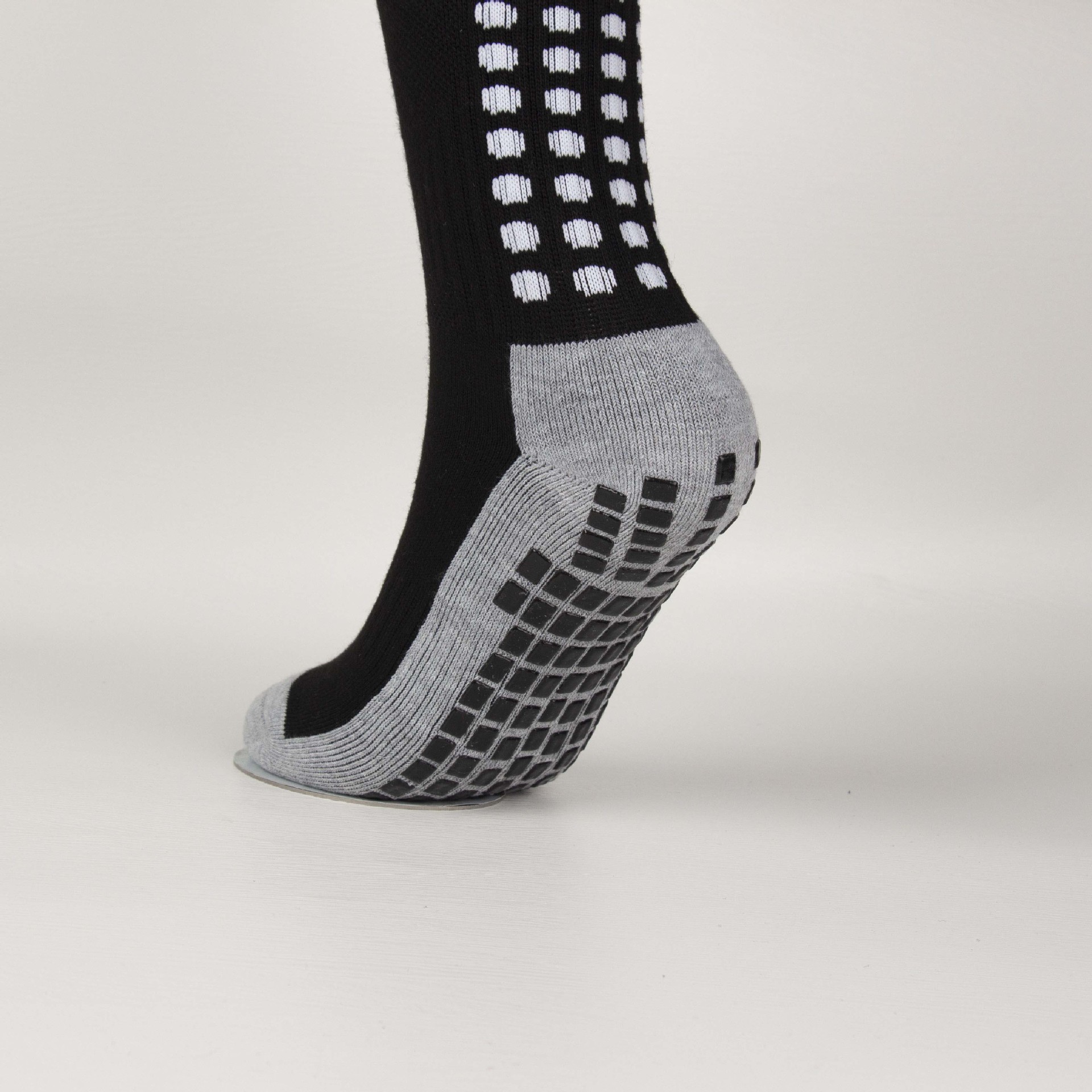 Calcetines largos de fútbol de los hombres que dispensan la parte inferior antideslizante de la toalla engrosada entrenamiento profesional