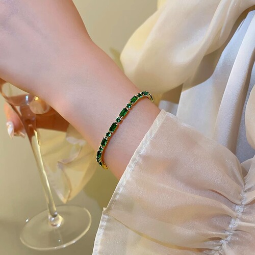 Copper Micro-Engraved Vintage Emerald Zirconia Bracelet for Women, Best Friend Gift, Korean Style, Lightweight Luxury, Chic Influencer Bracelet