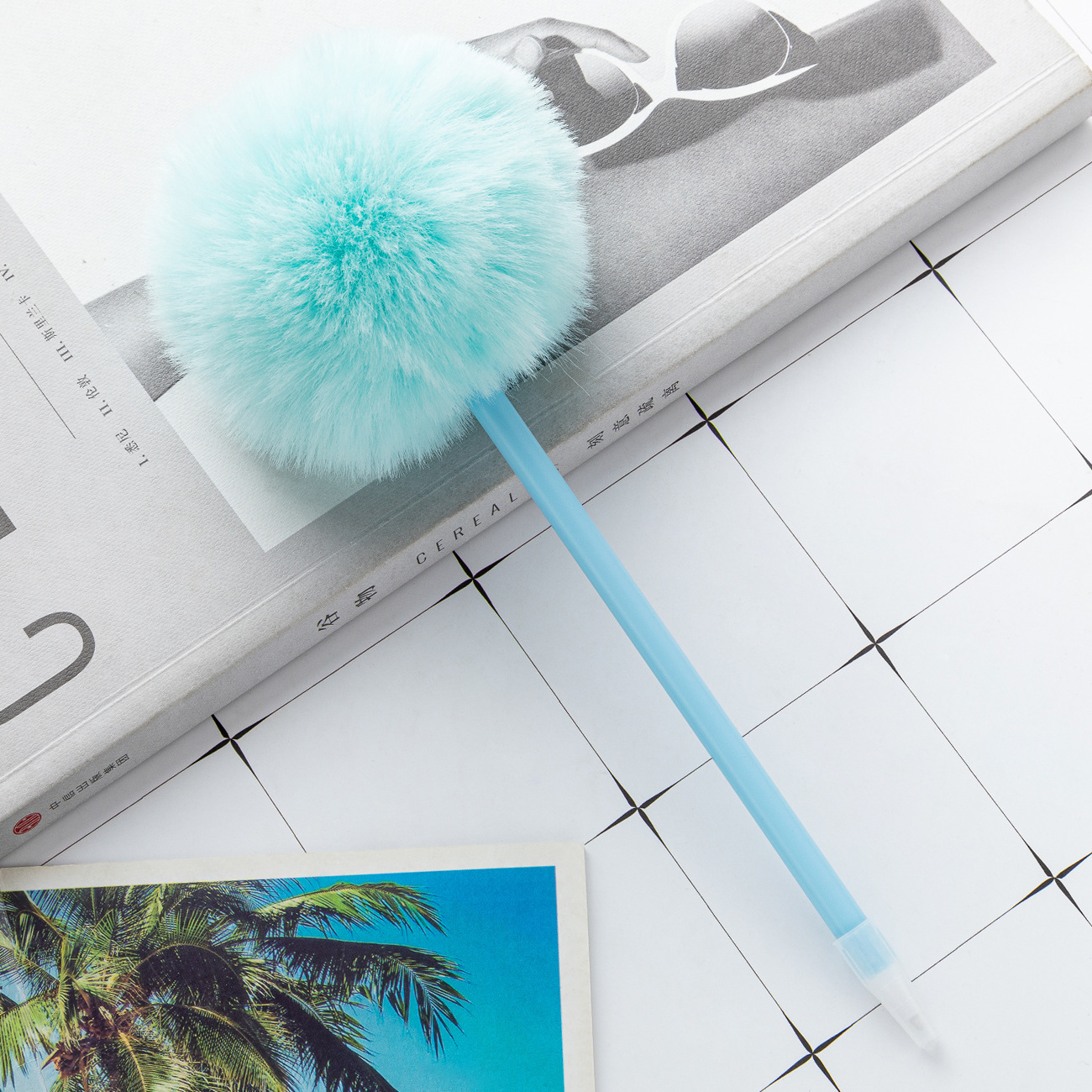 Bolígrafo lindo creativo estudiante papelería divertida niña corazón pluma de felpa dibujos animados estilo creativo bolígrafo al por mayor