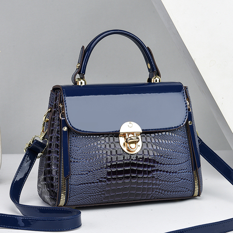 2024 New High Quality Lizard Pattern Network Red Small Fragrant Wind Texture Single Shoulder Diagonal Straddle Small Square Bag_voghion.com