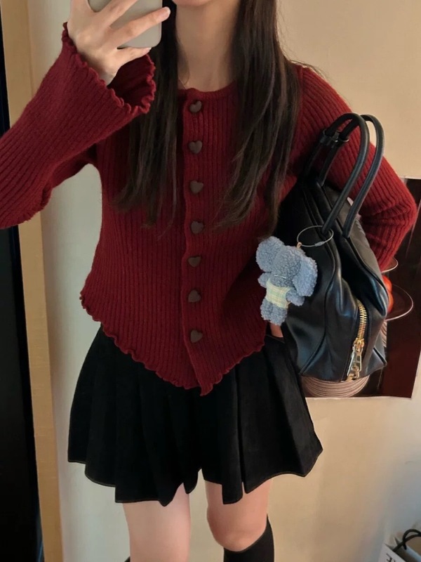 2025秋冬新款设计感木耳边爱心扣针织开衫女软糯修身显瘦毛衣外套|undefined