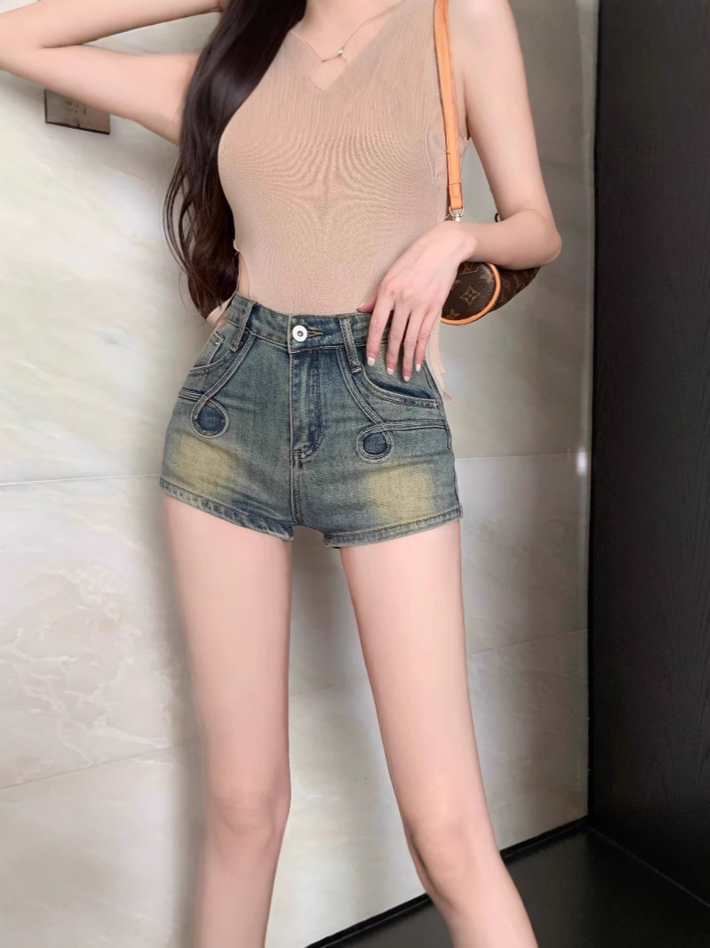Retro denim shorts