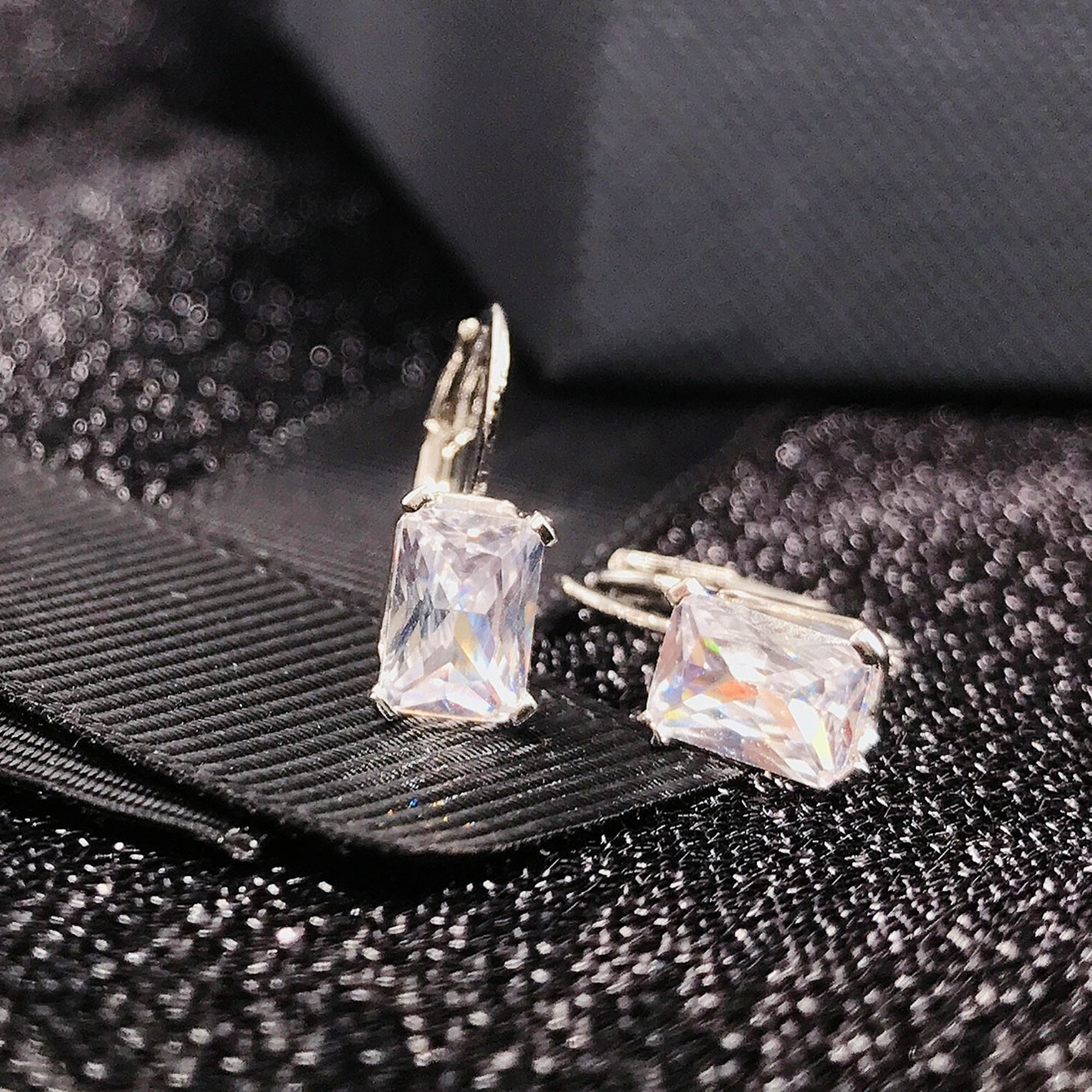 Simulation Moissan Diamond Earrings Square Diamond Copper Earrings display picture 8