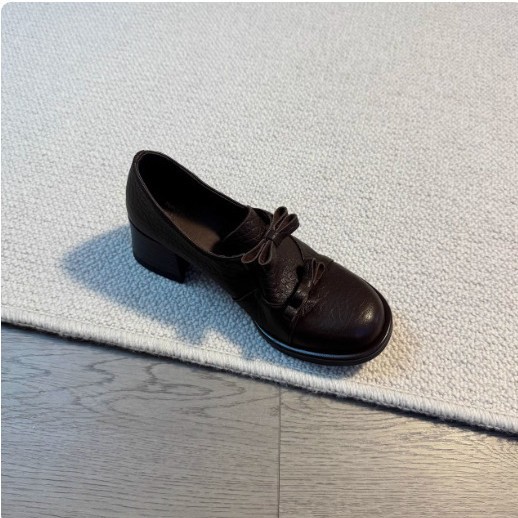 Women's Leather Loafers With Elephant Pattern And Chunky Heels_voghion.com